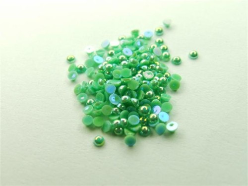 Perełki półokrągłe jasno-zielone 180